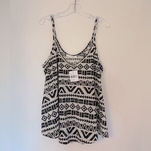 NWT Lush Tank Top • Size M
